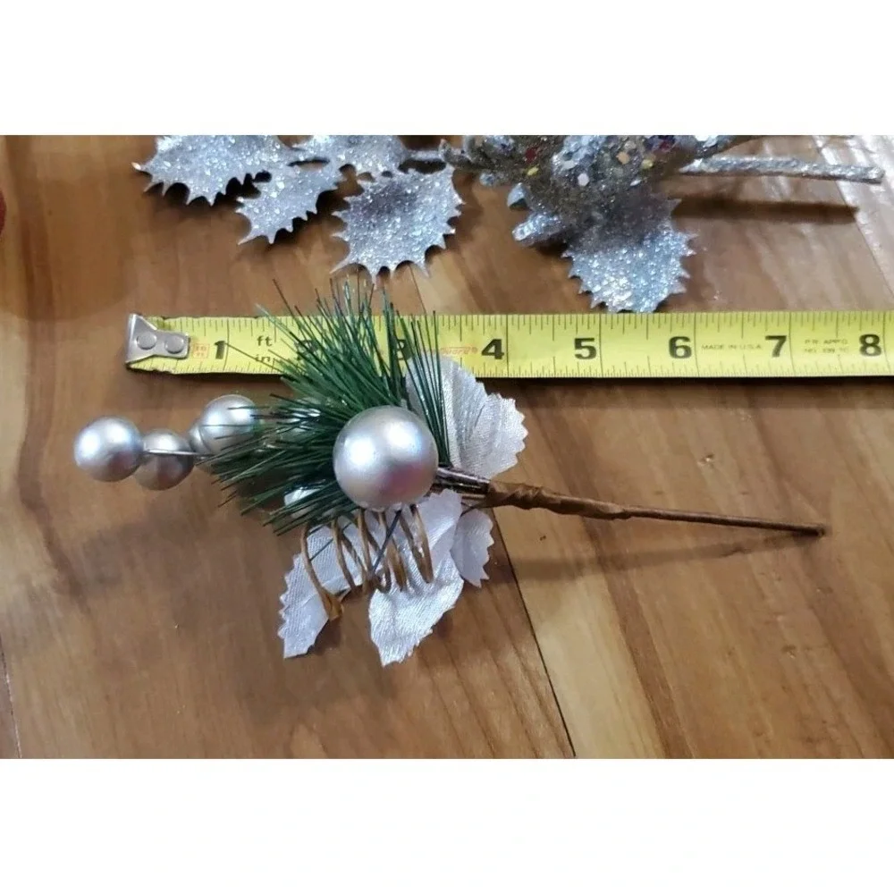 Lot‎ Of Christmas Floral Picks Fruit Berries Pinecones Presents Lot Of 12